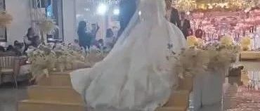 酒店被淹，新人舉辦“水上婚禮”！