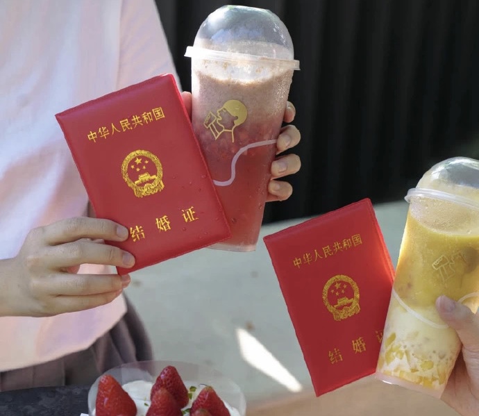 00后麥當勞辦婚禮！